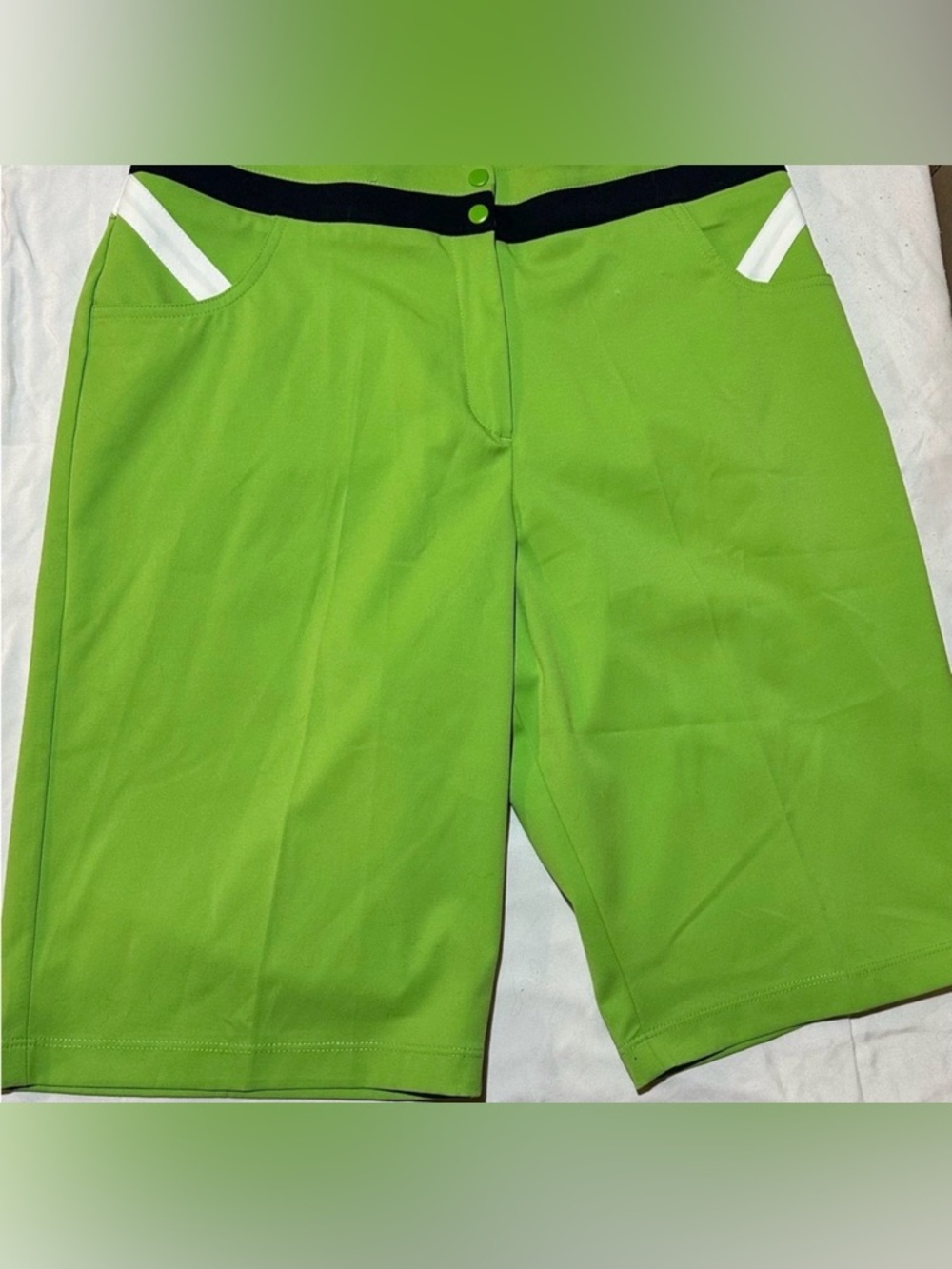 NWT Women’s Tail Lime Green Golf Shorts